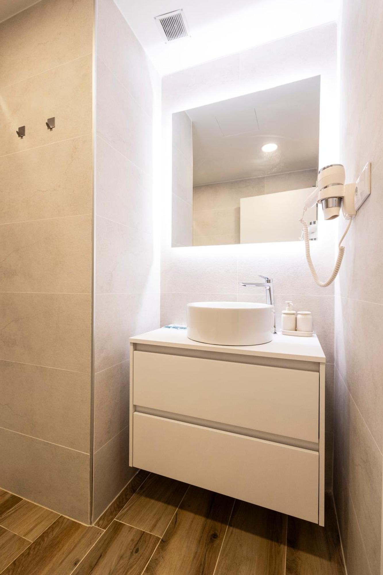 Cortes Suites By Concept Flats Valência Exterior foto